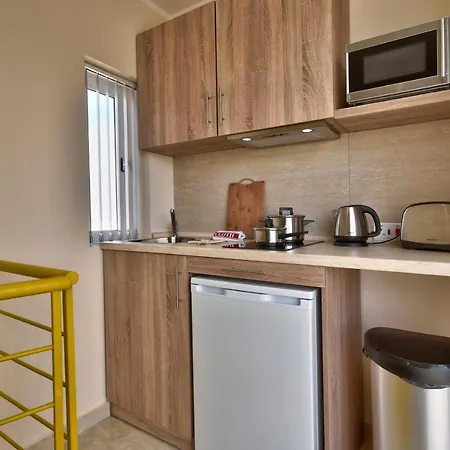 Central Suites St. Julian'S Vendégház